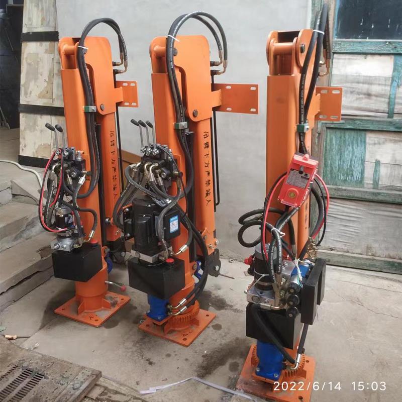 乡宁县重汽蓝牌随车吊 3.2吨 国六动力强 液压驱动 农用自卸起重机